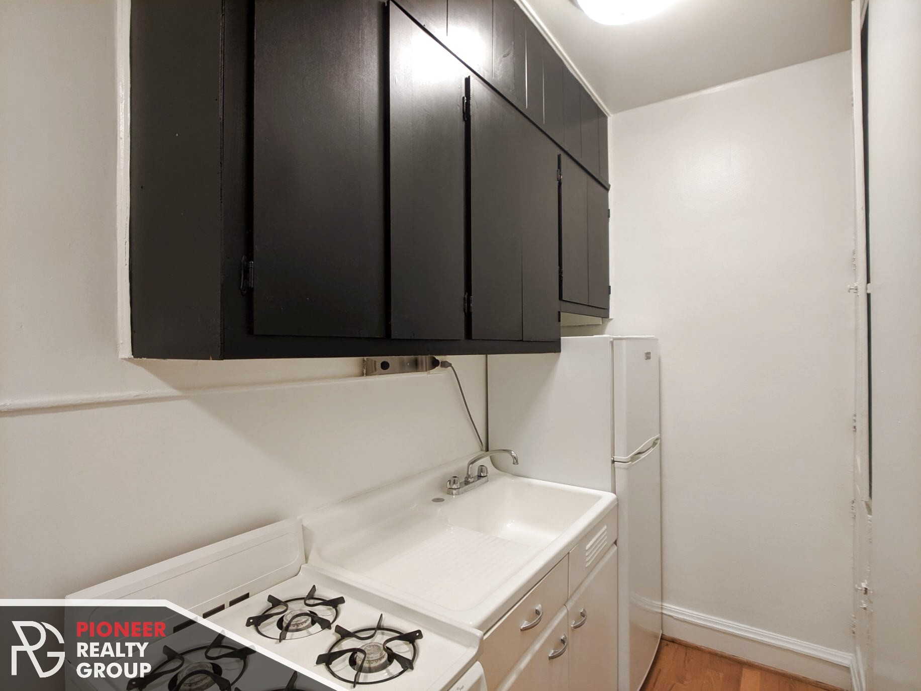 Building Photo - 4635 N Paulina St