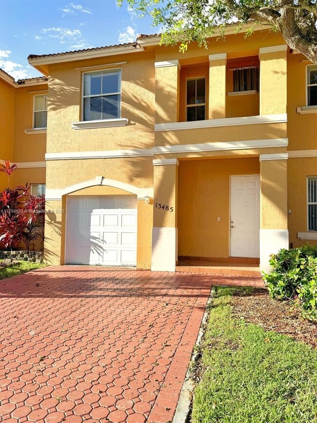 Building Photo - 13485 NW 9th Ct