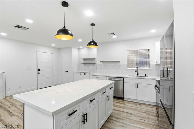 Building Photo - 4120 Gannet Cir