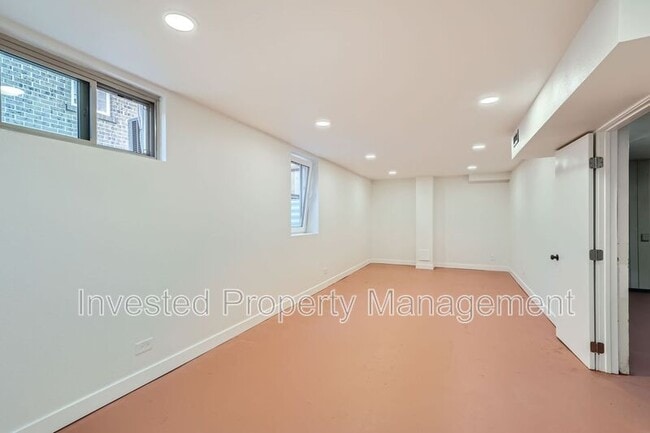 Building Photo - 3540 Newton St