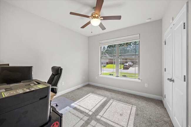Building Photo - 3 bedroom 2 bathroom- GREAT Location in Pace!