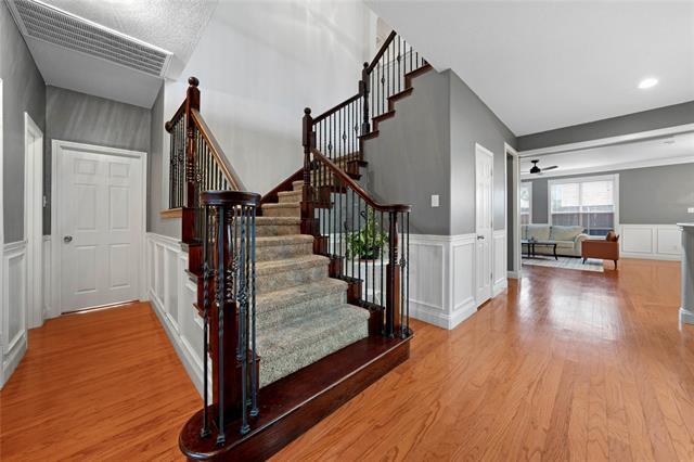 Building Photo - 9204 Sterling Gate Dr