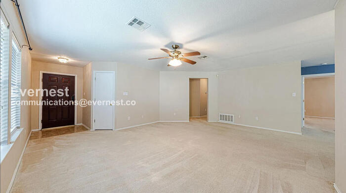 Building Photo - 109 Covey Ln