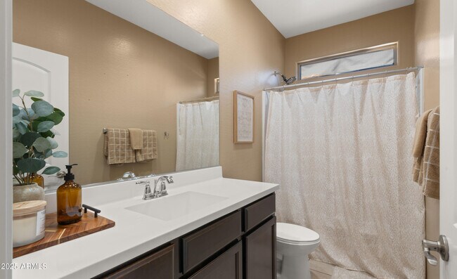 Building Photo - 9309 W Orange Dr