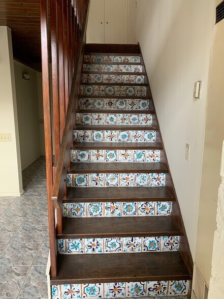 Building Photo - 4623 Clarissa Ave