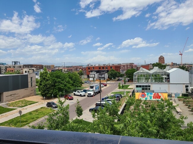 West Rooftop View - 1095 25th St