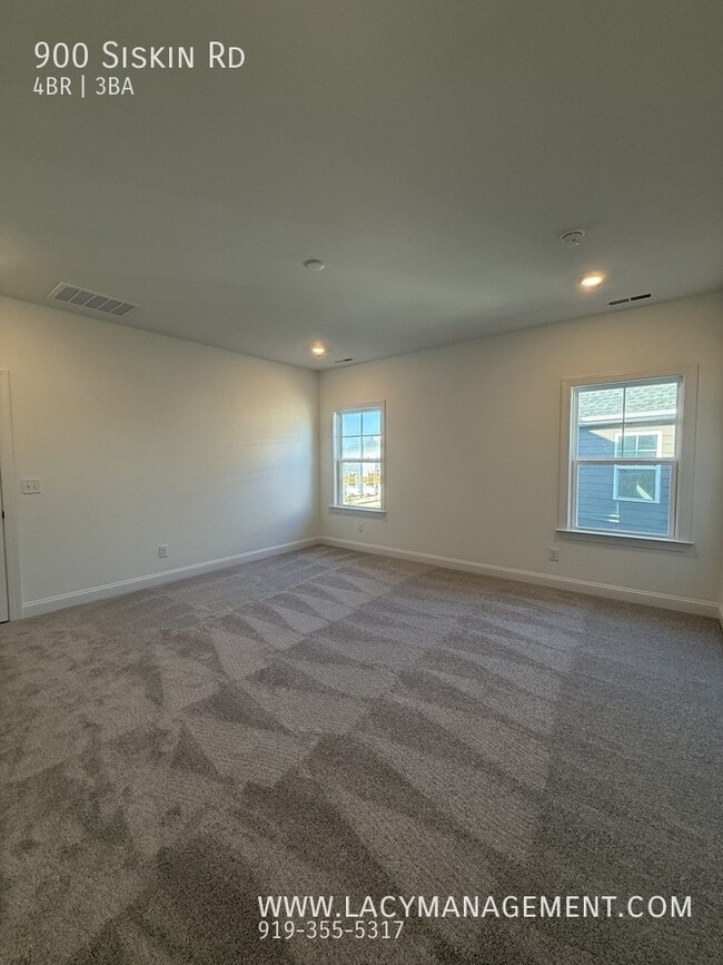 Building Photo - 900 Siskin Rd
