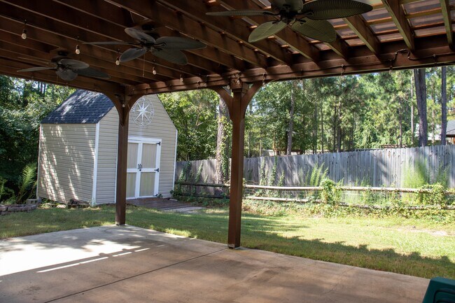 Building Photo - 1266 Coachman Way
