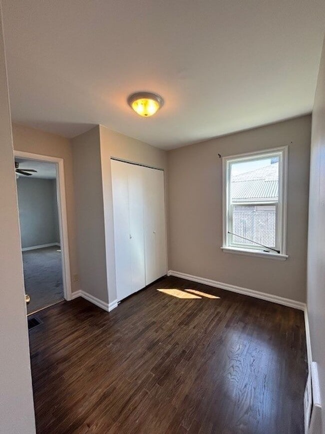 Building Photo - 2 Bed 2 Bath Home