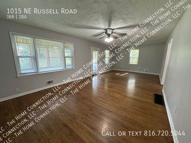 Building Photo - 1015 NE Russell Rd.