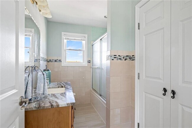 Building Photo - 26 Walcott Ave