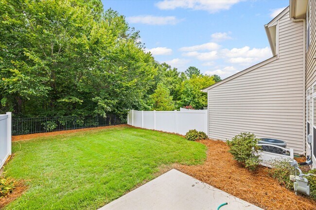 Building Photo - 9736 Springholm Dr