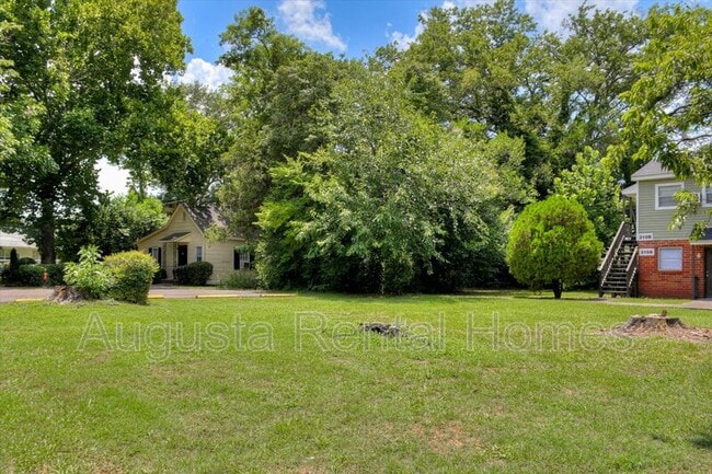 Building Photo - 320a Verdery Dr