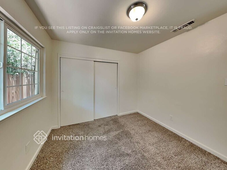 Building Photo - 6554 Outlook Dr