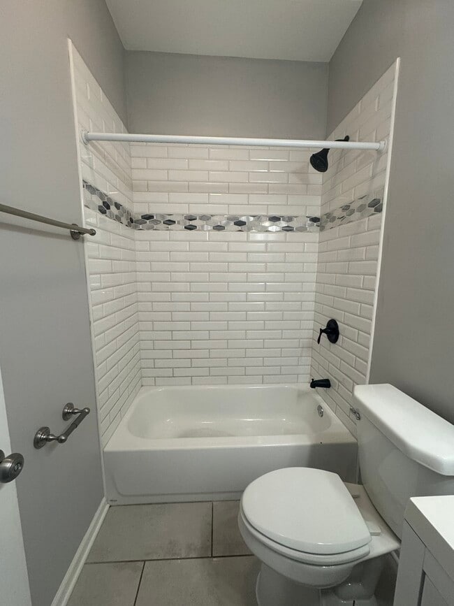 Building Photo - 1630 S Washtenaw Ave.