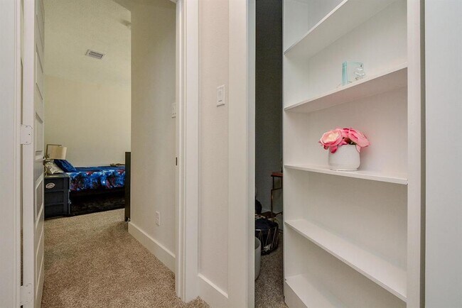 Building Photo - 501 Horizon Light Ln