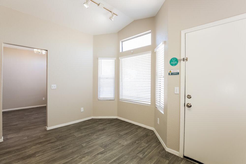 Building Photo - 1724 Villa Vista Way