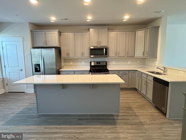 Building Photo - 2915 Osprey Way