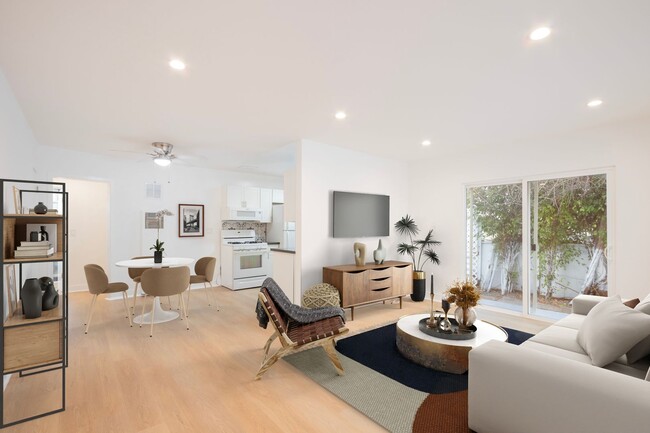 Interior Photo - 937 N Orange Grove Ave