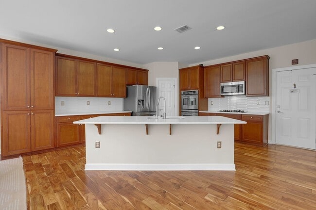 Building Photo - 3005 Coral Bell Ln