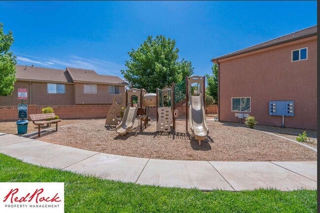 Building Photo - 2801 E 450 N