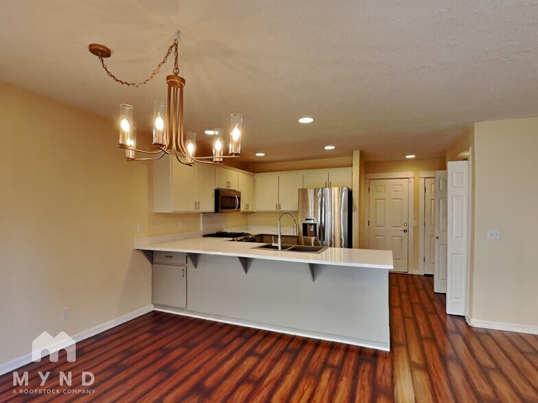 Building Photo - 20157 SW Bernice Ln