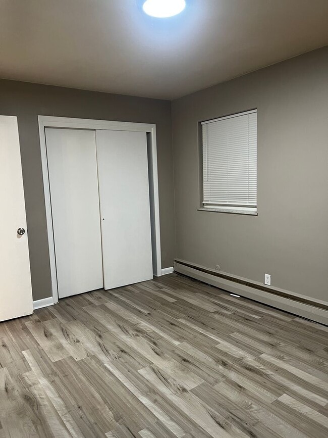 Building Photo - 5907 Staughton Dr