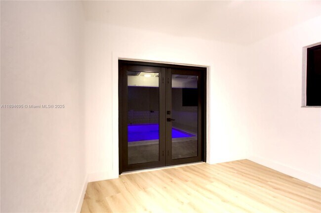 Building Photo - 12905 N Miami Ave