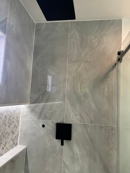 Building Photo - 11707 Atkinson Ave