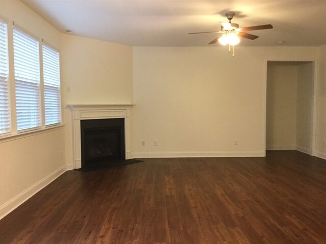 Building Photo - 303 South Fork Lane