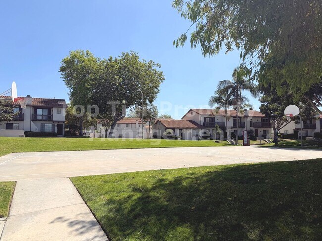 Building Photo - ***Charming 2 bed / 2 bath Townhome in Coastal Carlsbad - Available NOW***