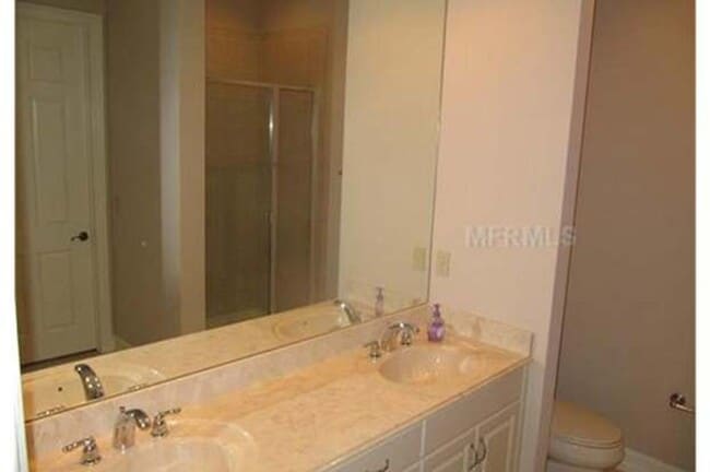 Building Photo - 619 Front St