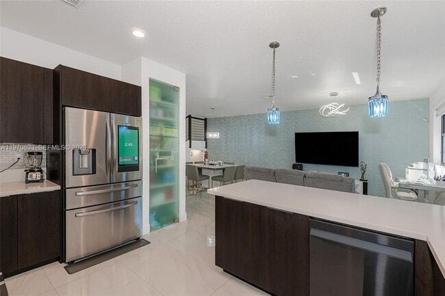 Building Photo - 7902 NW 105th Ct