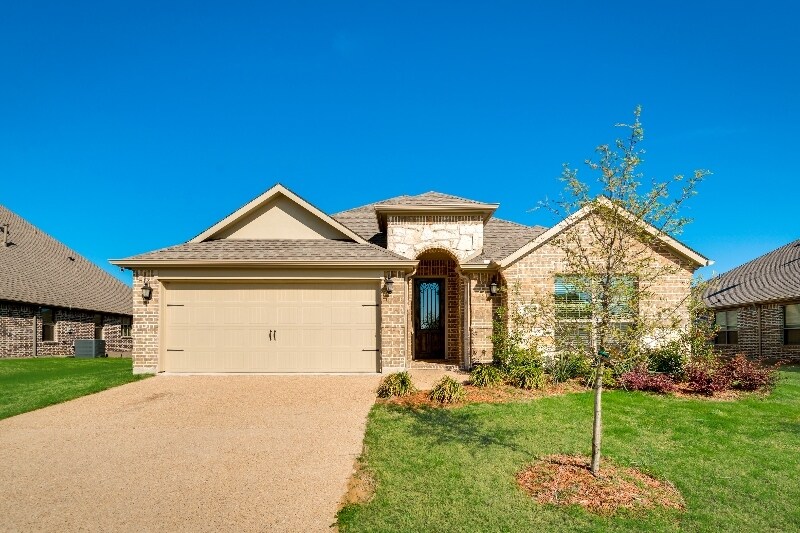 Building Photo - 110 Stallion St