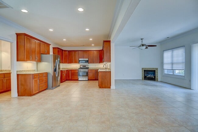 Building Photo - CHICKS BEACH CONDO FOR RENT - VIRGINIA BEACH!