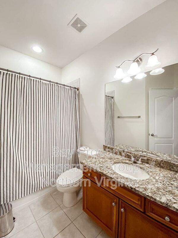 Building Photo - 4336 N Henderson Rd