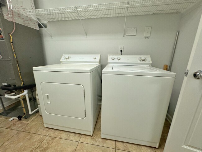 Building Photo - 1010 Bella Vista Blvd