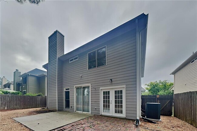 Building Photo - 331 Mirramont Ct