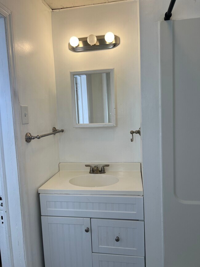 Building Photo - 2412 9th Ave