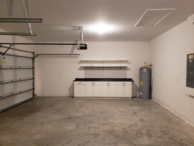 Building Photo - 57 Lee Dr