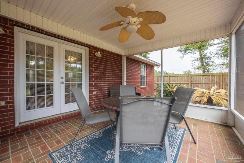 Building Photo - 3159 Hickory St