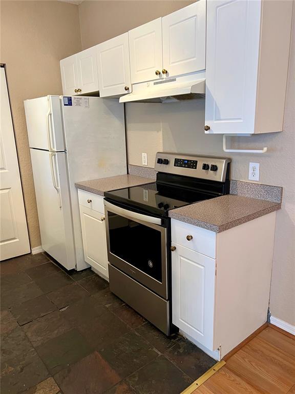 Building Photo - 835 Grand Regency Pointe