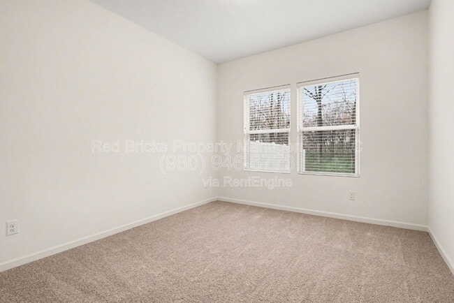 Building Photo - 162 Aspire Cir