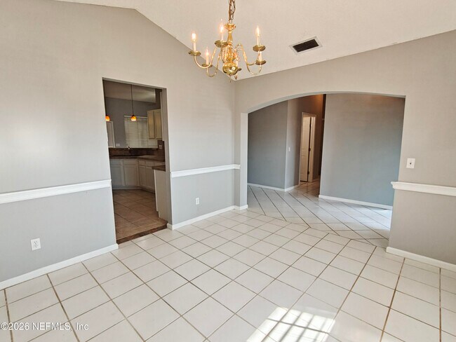 Building Photo - 1563 Lakeway Dr