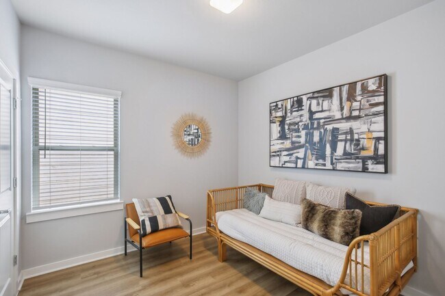 Building Photo - Retreat 3Beds | 2.5Baths