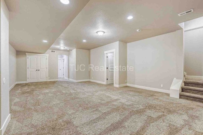 Building Photo - 5512 N Wabash St