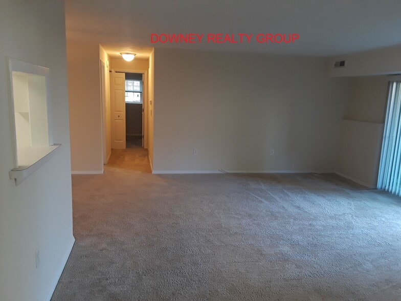 Building Photo - 94 Hampden Dr