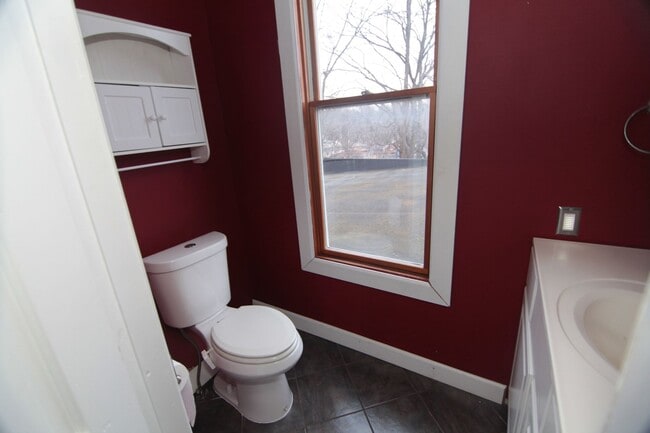 Building Photo - 4 bedroom home in the East Village of Dave...
