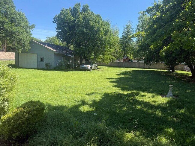 Building Photo - 8300 NW 15th St