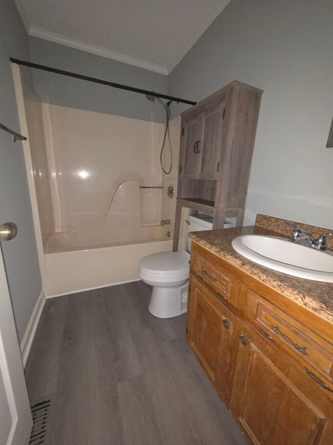 Building Photo - 502 N Audubon Ave